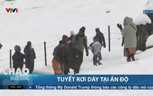 Tuyết rơi dày tại Ấn Độ