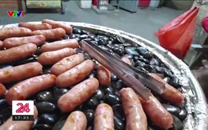 Xử lý tình trạng tiêu thụ lạp xưởng nướng đá nhập lậu