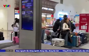 Hành khách Việt Nam tìm cách rời khỏi Trung Đông