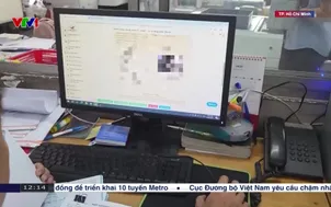 Xếp hàng dài chờ đăng kiểm