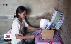 Nhặt lá kiếm tiền nuôi cháu