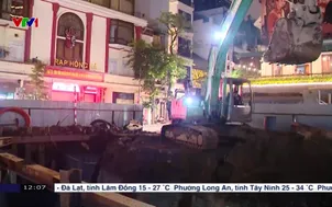 Hà Nội gấp rút đổ bê tông đáy, lắp ghép bể ngầm