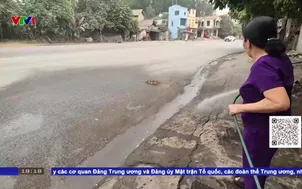 Xe tải chở hàng từ cảng, bến bãi gây ô nhiễm bụi