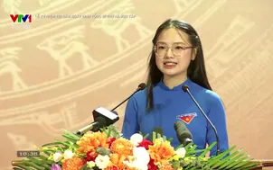 Nữ sinh lớp 11 'gây sốt' với bài phát biểu trên sóng truyền hình trực tiếp