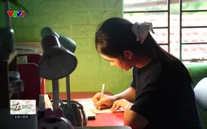 Cùng em đến trường: Vượt khó đến giảng đường