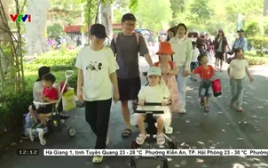 Không khí lễ hội giữa lòng thành phố