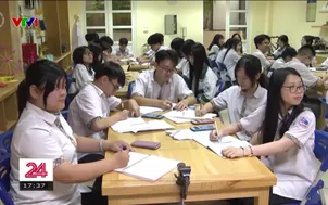 Chỉ tiêu vào công lập thấp nhất 10 năm qua