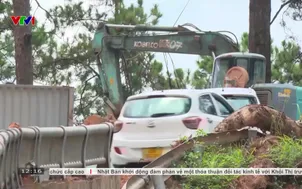 Sạt lở đèo D'Ran chậm khắc phục, nguy cơ tăng