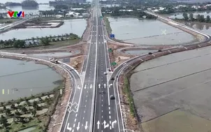 	Tiêu điểm: Cao tốc vừa xây xong đã lún
