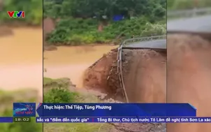 Nước lũ chia cắt tuyến đường Lai Châu - Điện Biên