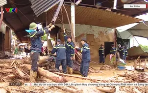 Nỗ lực tìm kiếm người mất tích do lũ quét