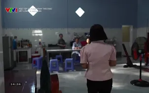 Học tập và thực hành theo Bác: Hết lòng vì nhân dân