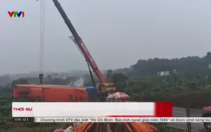 Lật xe khách tại Gia Lai
