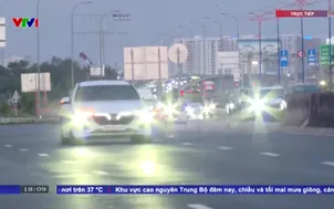 Tạm đóng một chiều cao tốc đón dòng xe trở lại