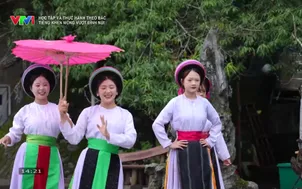 Học tập và thực hành theo Bác: Tiếng khèn Mông vượt đỉnh núi