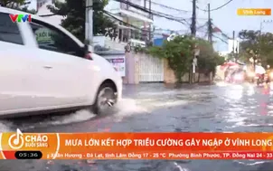 Mưa lớn kết hợp triều cường gây ngập ở Vĩnh Long