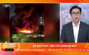 Hà Nội cháy lớn cửa hàng xe máy