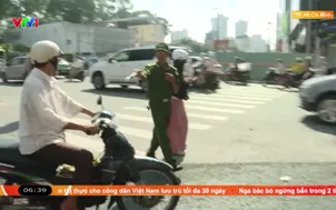 Biển báo chưa đồng bộ, người đi đường lúng túng