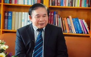 Bộ GD&ĐT không tổ chức biên soạn, không chủ trương phát hành tài liệu hướng dẫn ôn tập cho các kì thi