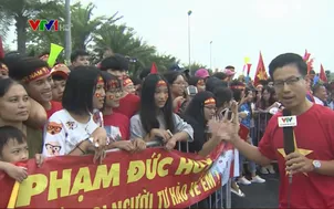 Hàng vạn người dân Thủ đô nô nức chào đón Đoàn Thể thao Việt Nam và ĐT Olympic Việt Nam