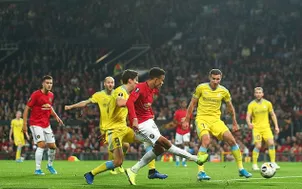 Sao trẻ Greenwood viết mốc son mới ở Man Utd