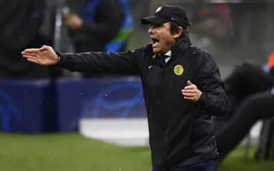 Inter Milan chia tay cúp châu Âu, Conte đổ lỗi trọng tài