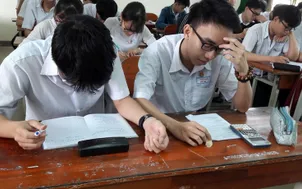 Con bị điểm kém, cha mẹ nên làm gì?