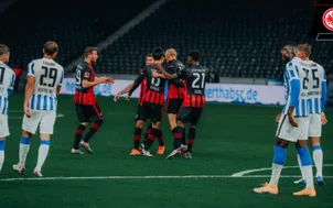 Giành 3 điểm trước Hertha Berlin, Frankfurt vượt mặt Bayern, Dortmund để dẫn đầu Bundesliga