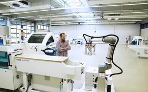 Universal Robots ra mắt mẫu UR10e cải tiến mới