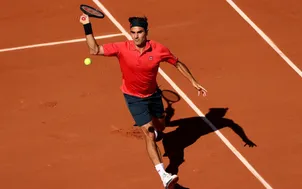 Roger Federer dễ dàng giành chiến thắng ở vòng 1 Pháp mở rộng 2021