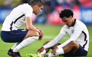 Alexander-Arnold chính thức chia tay EURO 2020