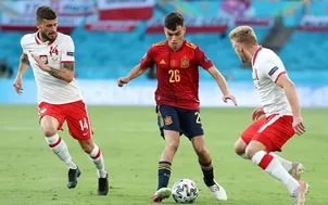 Pedri giành danh hiệu cầu thủ trẻ xuất sắc nhất UEFA EURO 2020