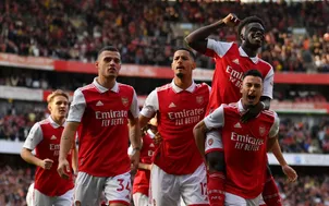 Arsenal 3-2 Liverpool: Saka lập cú đúp bàn thắng, Pháo thủ dẫn đầu Ngoại hạng Anh