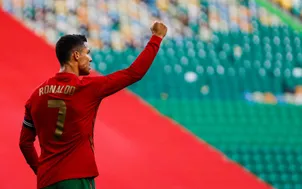 Sao đương thời | Ronaldo - huyền thoại bóng đá thế giới và những kỷ lục
