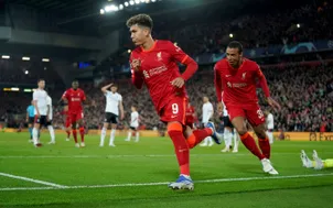 Liverpool 3-3 Benfica (chung cuộc 6-4): cú đúp của Firmino giúp đội bóng thành phố cảng nuôi hy vọng ăn 4