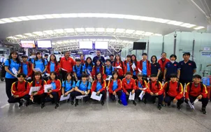 ẢNH: Đội tuyển Nữ Việt Nam lên đường đi tập huấn Hàn Quốc