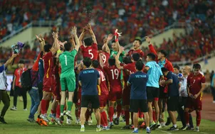 VIDEO: Khoảnh khắc U23 Việt Nam vỡ òa cảm xúc chiến thắng - U23 Thái Lan bật khóc tiếc nuối