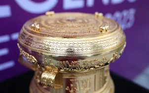 Cận cảnh chiếc Cúp độc đáo của Vinpearl DIC Legends Vietnam 2023