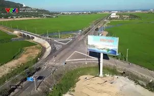 Khát vọng phát triển: 	Mở lối tương lai