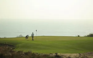 “Gió thổi bay người” là có thật tại The Bluff Grand Ho Tram!