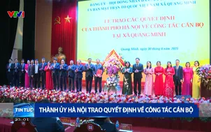 Thành ủy Hà Nội trao quyết định về công tác cán bộ