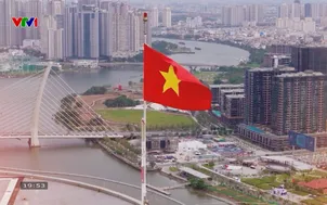 Treo cờ tổ quốc mừng ngày lịch sử