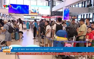 Giá vé máy bay bất ngờ hạ nhiệt giữa mùa hè