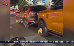 Khóa bánh xe với ô tô đỗ sai quy định ở Nha Trang