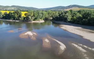 Nước sông Danube xuống thấp kỷ lục do nắng nóng