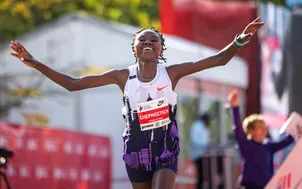 Kỷ lục gia marathon nữ Ruth Chepngetich dương tính với doping