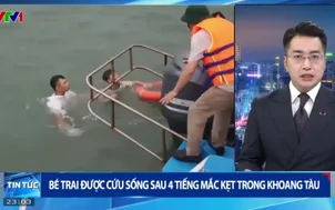 Bé trai được cứu sống sau 4 tiếng mắc kẹt trong khoang tàu