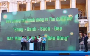 126 xã, phường ra quân làm sạch môi trường thủ đô