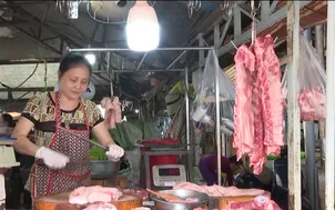 Giá thịt lợn giảm, kinh doanh tiểu thương ảnh hưởng