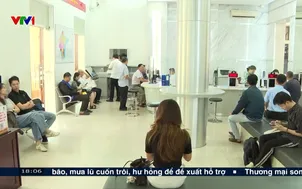 Cán bộ phường, xã quá tải vì yêu cầu sao y giấy tờ